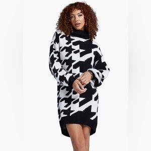 Turtleneck Knitted Dress Black & White